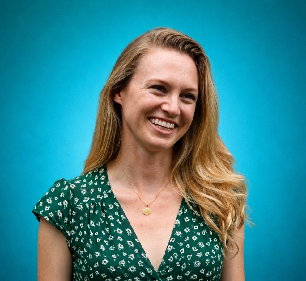 01 - Lizzy Palmer